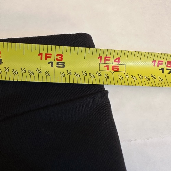 CALIA by Carrie Underwood Compression Shorts THESE ARE SOLD UNABLE TO DELETE - Picture 9 of 10